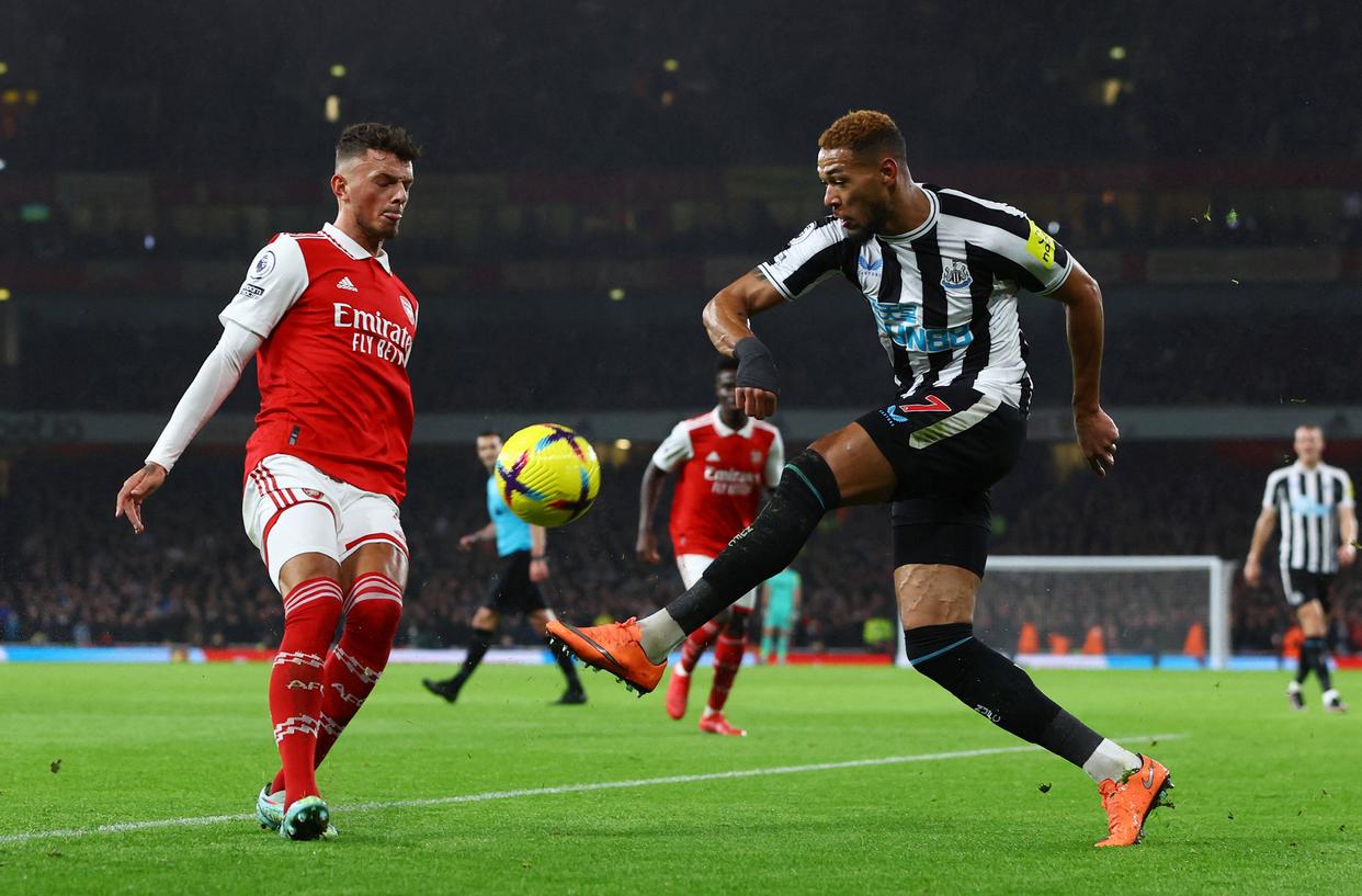 关于阿森纳后卫死守，帮助球队守住三分的信息