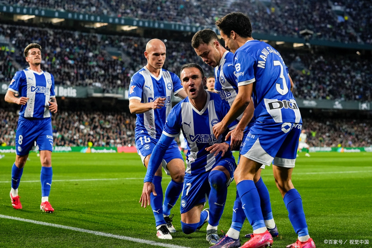 关于阿贾克斯2-2战平皇家社会的信息