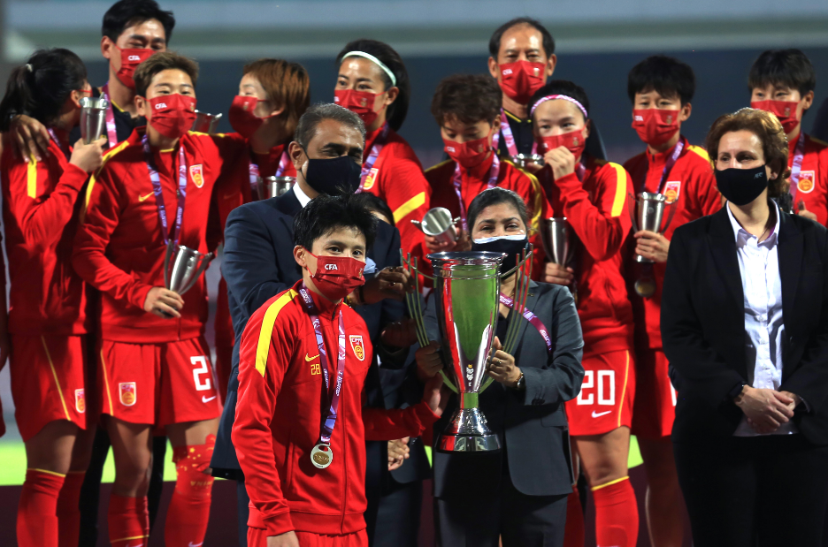 法国女足再度夺冠,引领潮流 法国女足再度夺冠,引领潮流