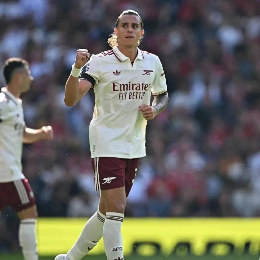 包含德甲新晋球星崭露头角,展现出色表现的词条 包含德甲新晋球星崭露头角,展现出色表现的词条