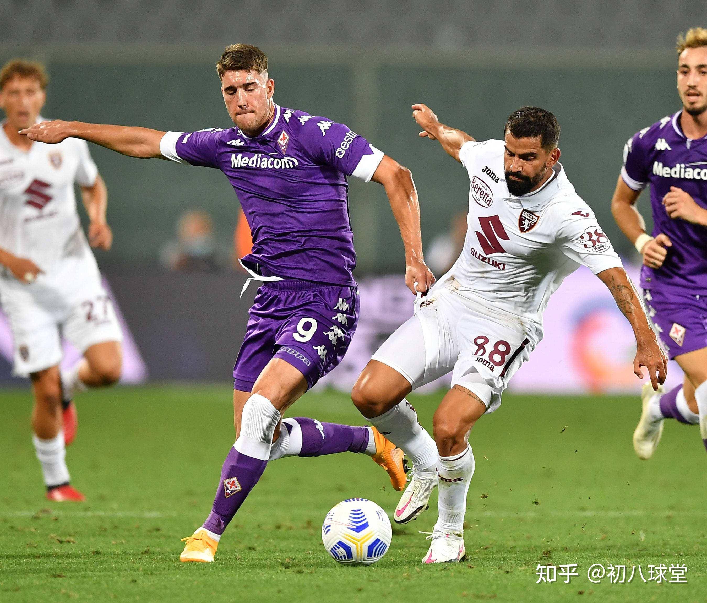 包含佛罗伦萨客场战胜对手，提升排名的词条