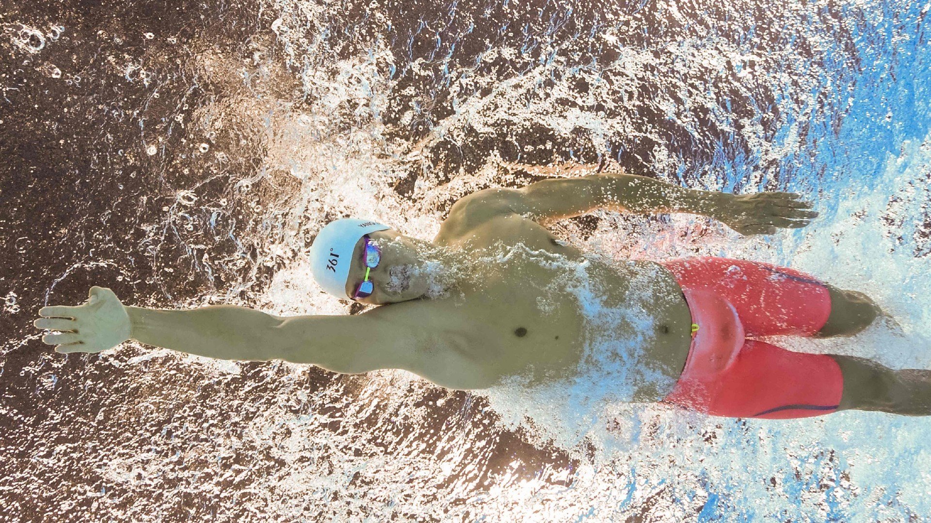 当公牛的铁蹄碾过北境，布克在另一片战场写下不朽